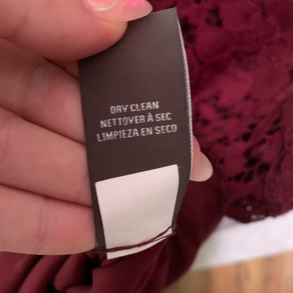 VERA WANG Merlot Lace Trumpet Gown Bridesmaid Dress - Picture 6 of 7